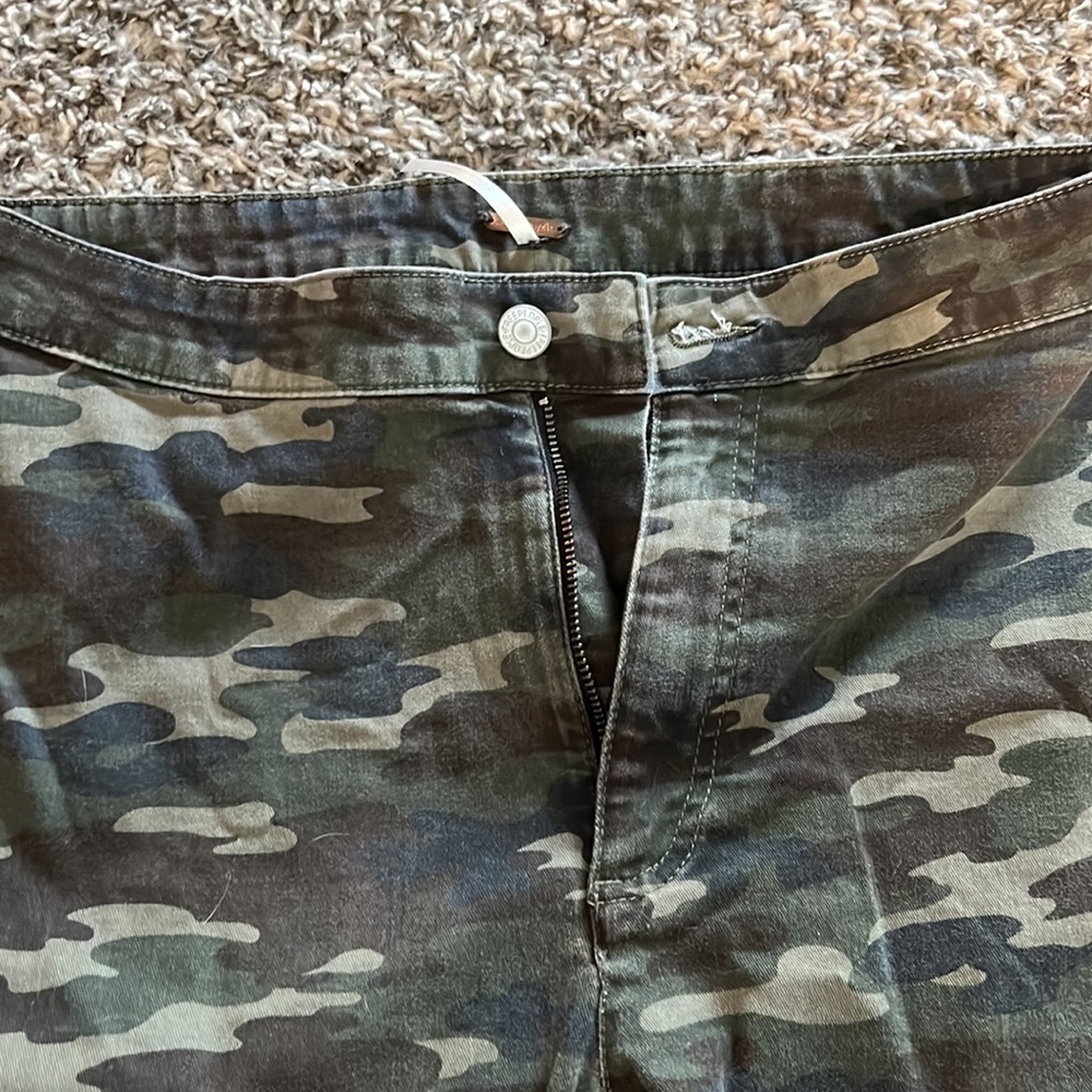 Jeans - Picture 3 of 4